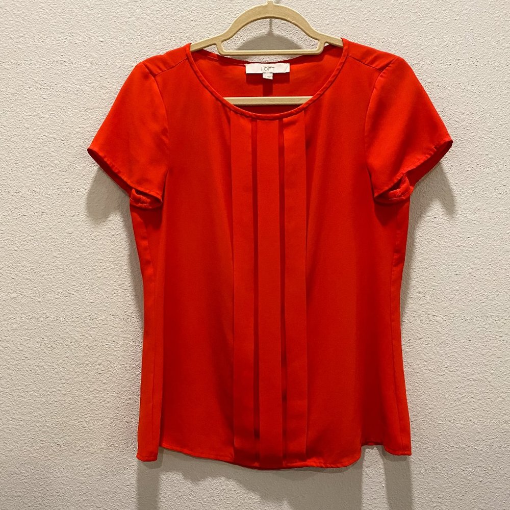 LOFT Red Pleated Short Sleeve Top S